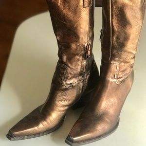 Women’s cowboy boots